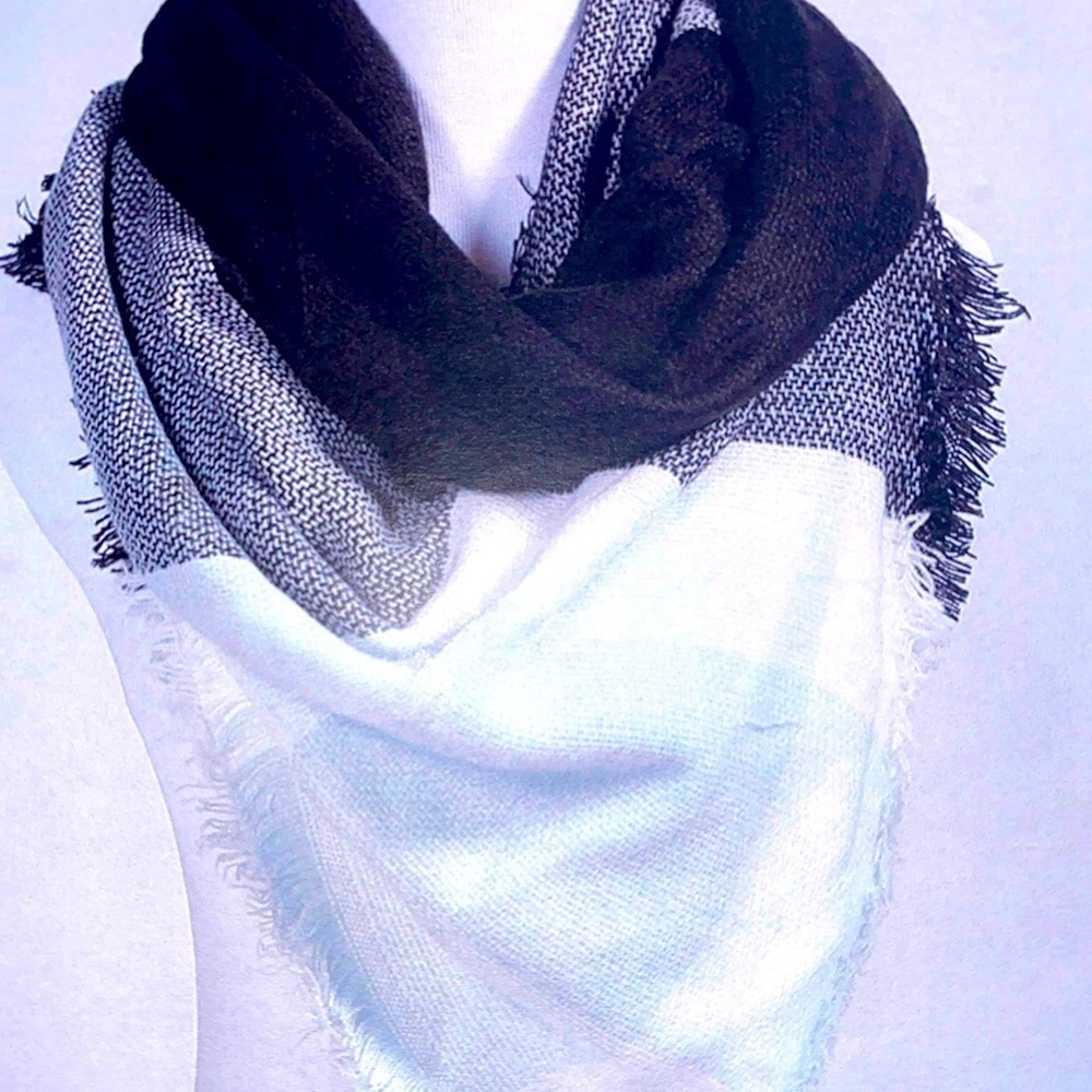 Color Block Blanket Scarf - Black/Mint - Picture 3 of 3